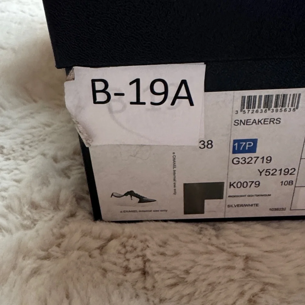 !! SOLD!! Chanel Metallic Silver Sneakers for Women - Picture 11 of 11